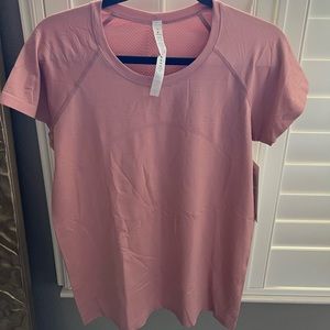 NWT Lululemon Swiftly Tech Short Sleeve 2.0